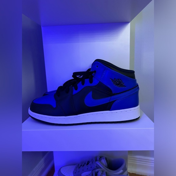 Nike Shoes - Nike air Jordan 1 royal blue